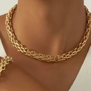 Adjustable Chunky Gold Chain Necklace